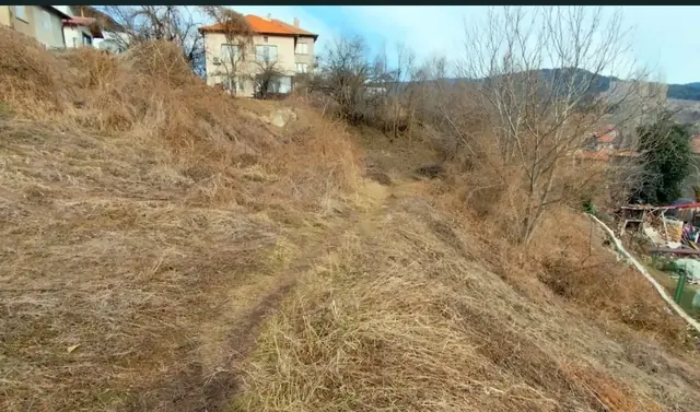 Парцел в Радомир