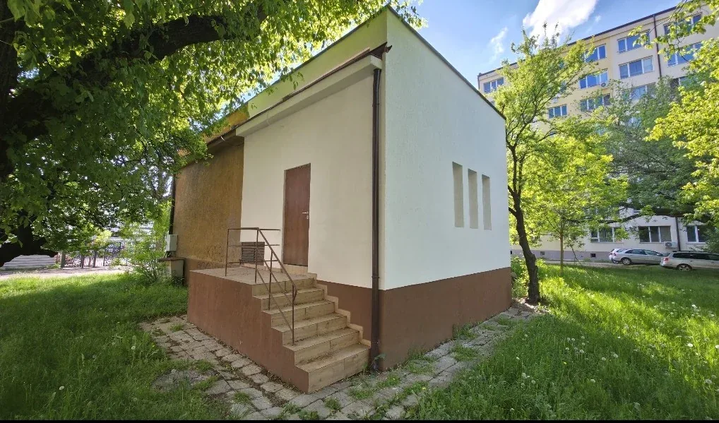 Продава се помещение за търговия — снимка 1